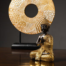 Załaduj obraz do przeglądarki galerii, Figurka Złoty Buddha
