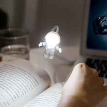 Załaduj obraz do przeglądarki galerii, Przeurocza Lampka Versa w Kształcie Astronauty
